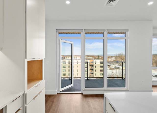 Property at 125 Cambrian Way #606, Burlington, VT 05401, 1 bed, 1 bath