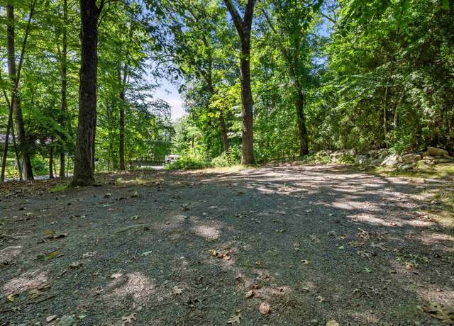 Property at 9 Bartlett Rd, Derry, NH 03038