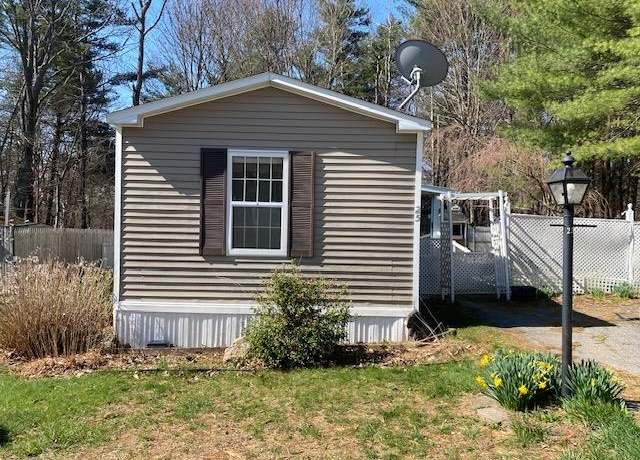 Property at 25 Fox Cross Ln, Northwood, NH 03261, 2 beds, 2 baths