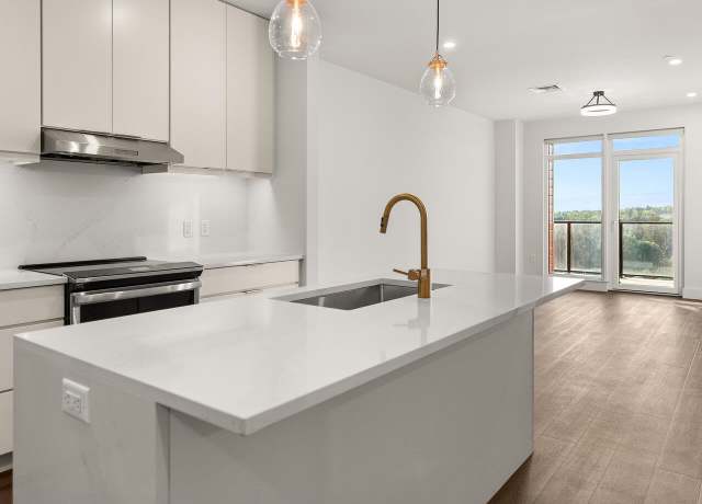 Property at 125 Cambrian Way #611, Burlington, VT 05401, 1 bed, 1 bath