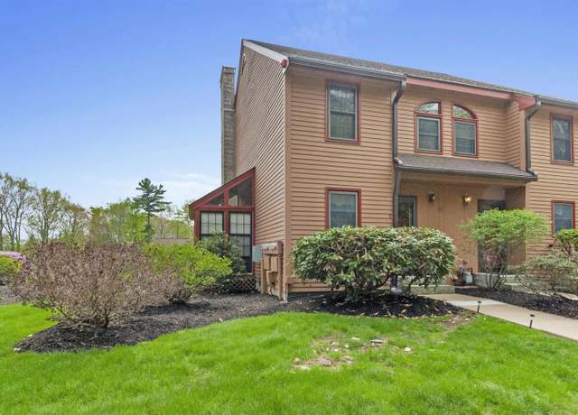 Property at 240 Franklin St #9, Laconia, NH 03246, 2 beds, 1.5 baths