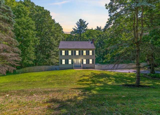Property at 3 Hope Hill Rd, Derry, NH 03038, 4 beds, 3.5 baths