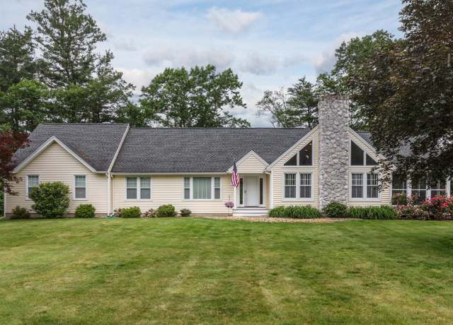 Property at 11 Naticook Ave, Litchfield, NH 03052, 3 beds, 2.5 baths