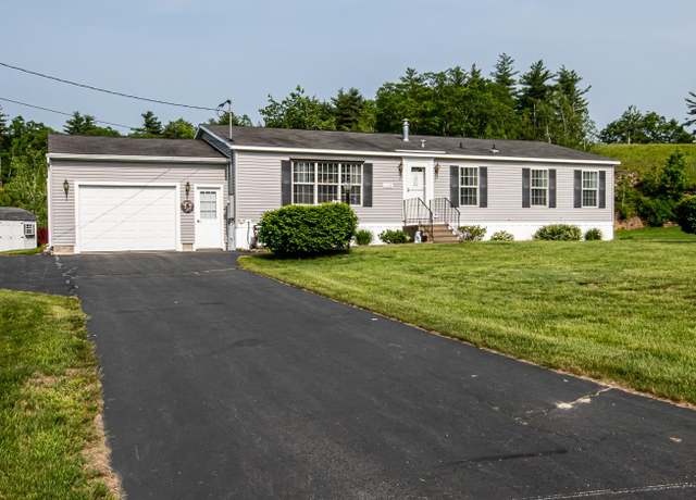 Property at 124 Freedom Hill Rd, Hampstead, NH 03841, 2 beds, 2 baths