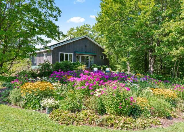 Property at 3120 Perry Hill Rd, Waterbury, VT 05676, 2 beds, 2 baths