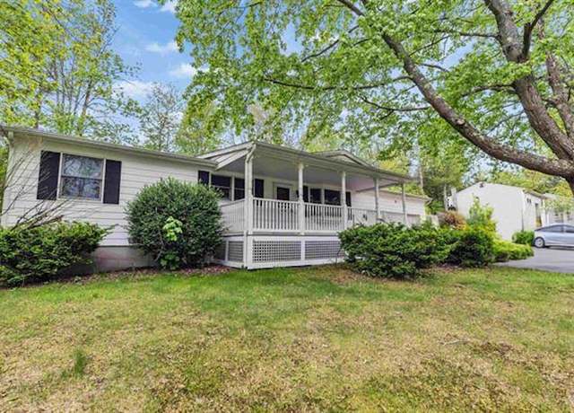 Property at 29 Laurel St, Goffstown, NH 03045, 2 beds, 1 bath