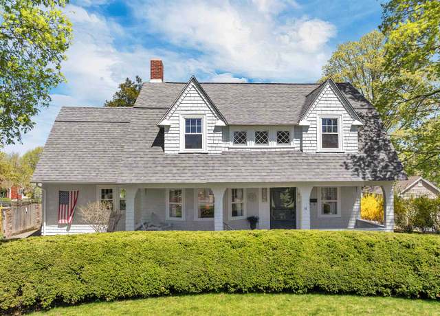 Property at 14 Park Ave, Derry, NH 03038, 5 beds, 1.5 baths