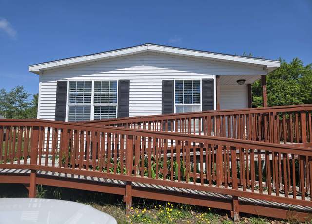Property at 14 Whispering Wind Ln, Rochester, NH 03867, 2 beds, 2 baths