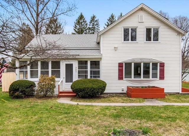 Property at 721 VT Route 7a, Shaftsbury, VT 05262, 3 beds, 1 bath