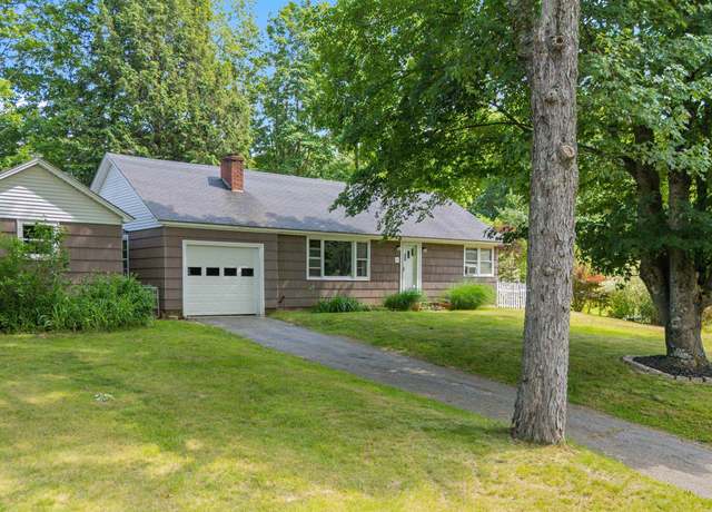 Property at 76 Saint Laurent St, Epping, NH 03042, 2 beds, 1 bath
