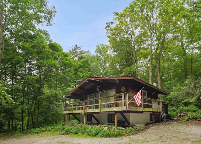 Property at 796 Sherwood Dr, Mendon, VT 05701, 3 beds, 2 baths