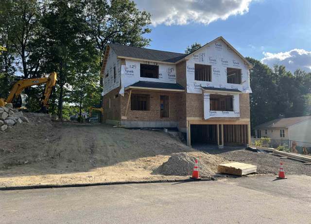 Property at 9 Michelle Dr, Nashua, NH 03062, 4 beds, 2.5 baths