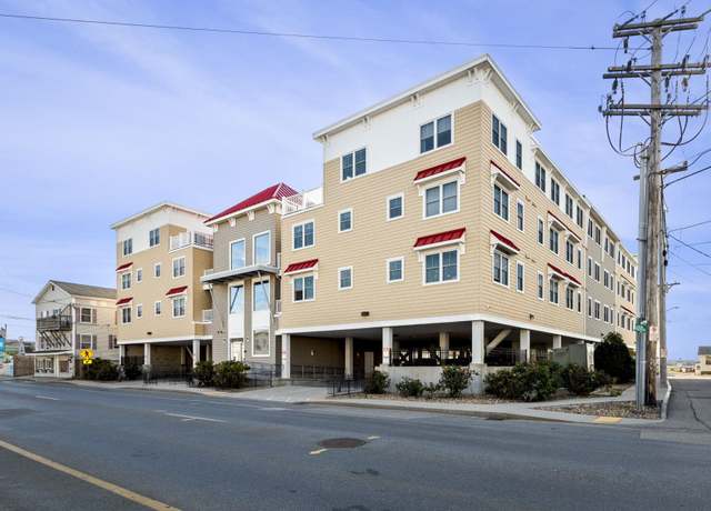 Property at 128 Ashworth Ave #303, Hampton, NH 03842, 3 beds, 2.5 baths