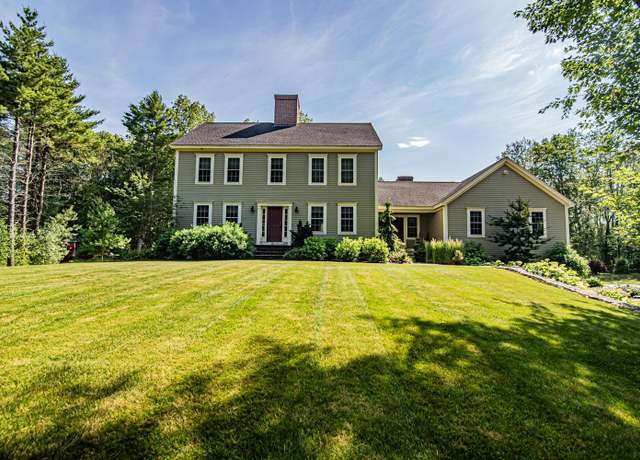 Property at 4 Currier St, South Hampton, NH 03827, 4 beds, 3.5 baths