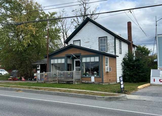 Property at 13 Main St, Vergennes, VT 05491, 4 beds, 1 bath