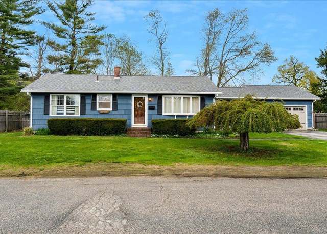 Property at 13 Hale St, Rochester, NH 03867, 3 beds, 1.5 baths