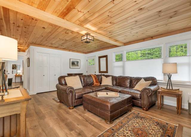 Property at 38 N Wolfeboro Rd, Wolfeboro, NH 03894, 3 beds, 1 bath