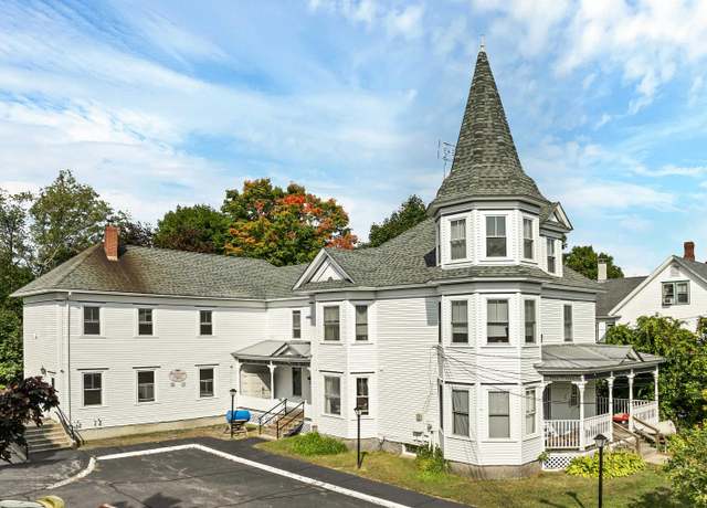 Property at 28 Washington St, Conway, NH 03818, 8 beds, 10 baths