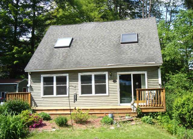Property at 49 Hampshire Cir, Brattleboro, VT 05301, 3 beds, 1.5 baths