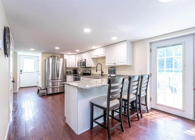 Property at 167 Deerfield Rd, Candia, NH 03034, 3 beds, 2.5 baths