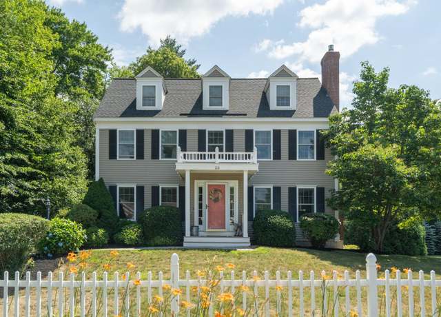 Property at 23 Greenleaf Dr, Seabrook, NH 03874, 3 beds, 2.5 baths