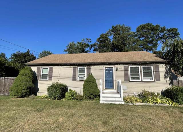 Property at 8 Cricket Ln, Concord, NH 03301, 3 beds, 2 baths