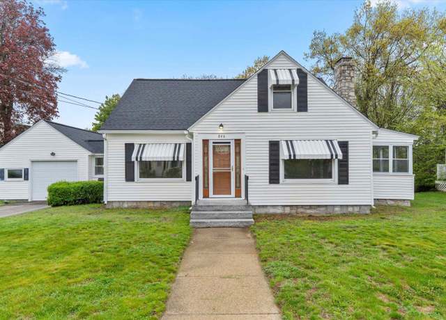 Property at 846 Howe St, Manchester, NH 03103, 3 beds, 1.5 baths