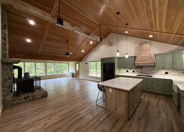 Property at 315 Belvidere Mountain Rd, Bakersfield, VT 05441, 3 beds, 2 baths