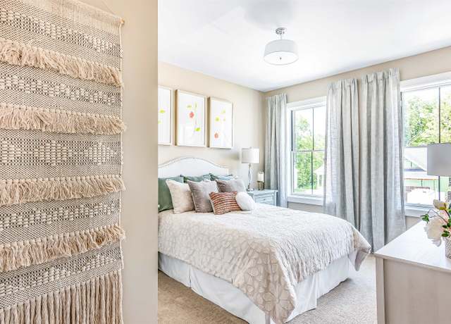 Property at 509 Vale Dr Unit SM 22, South Burlington, VT 05403, 3 beds, 2.5 baths