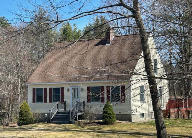 Property at 15 Capitol Cir, Rochester, NH 03867, 3 beds, 2 baths
