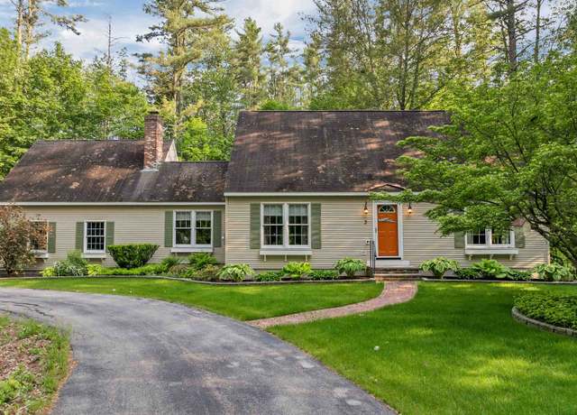 Property at 3 Dove St, Wolfeboro, NH 03894, 3 beds, 2 baths