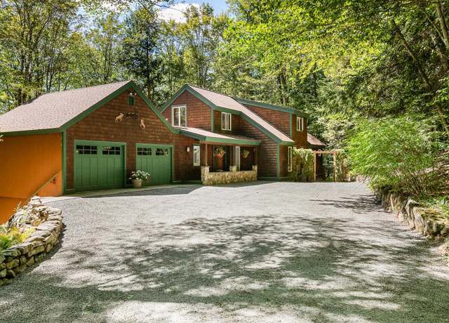 Property at 303 Road Round The Lk, Enfield, NH 03748, 4 beds, 3.5 baths