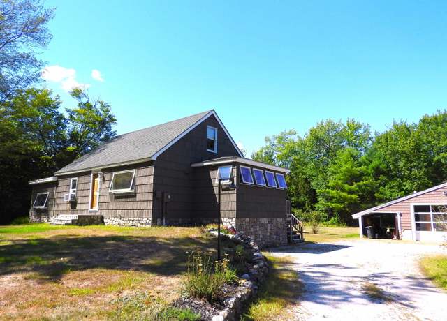 Property at 124 Bog Rd, Concord, NH 03303, 2 beds, 1 bath