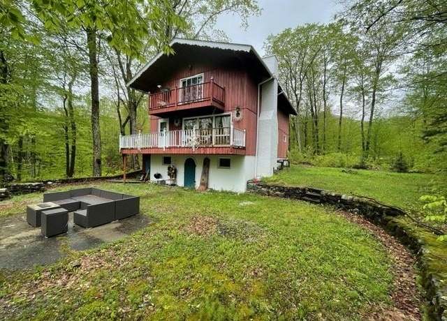 Property at 919 Highland Dr, Montgomery, VT 05471, 4 beds, 3 baths