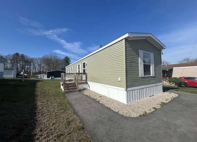 Property at 206 Sherwood Gln, Somersworth, NH 03878, 2 beds, 2 baths