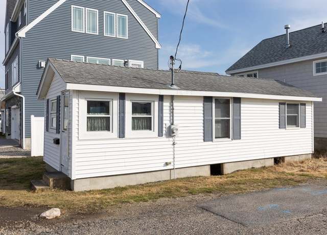 Property at 8 Chase St, Hampton, NH 03842, 1 bed, 0.5 baths