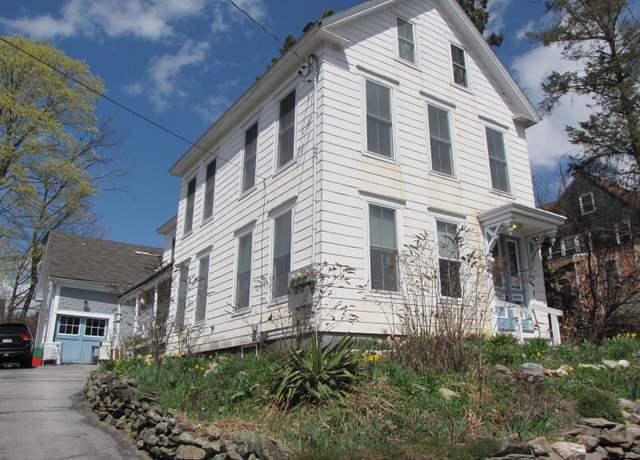 Property at 472 Amherst St Unit 85/2, Manchester, NH 03104, 4 beds, 1 bath
