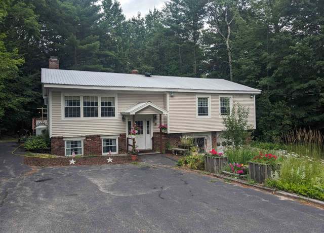 Property at 515 W Side Rd, Conway, NH 03860, 3 beds, 2.5 baths