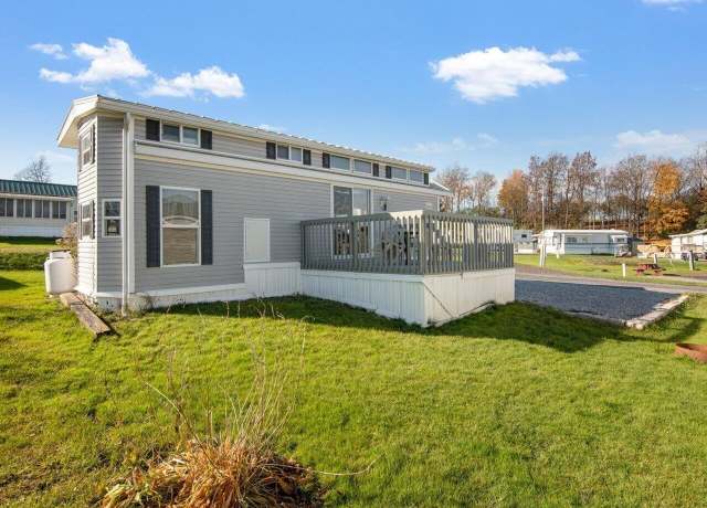 Property at 10 Salmon Ln, South Hero, VT 05486, 1 bed, 1 bath