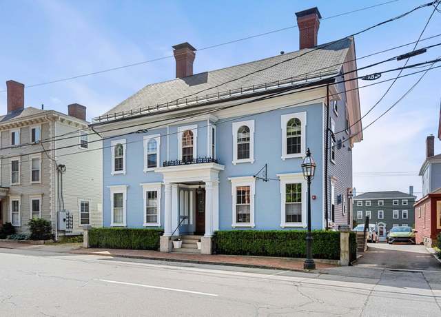 Property at 402 State St Unit 2A, Portsmouth, NH 03801, 2 beds, 2.5 baths