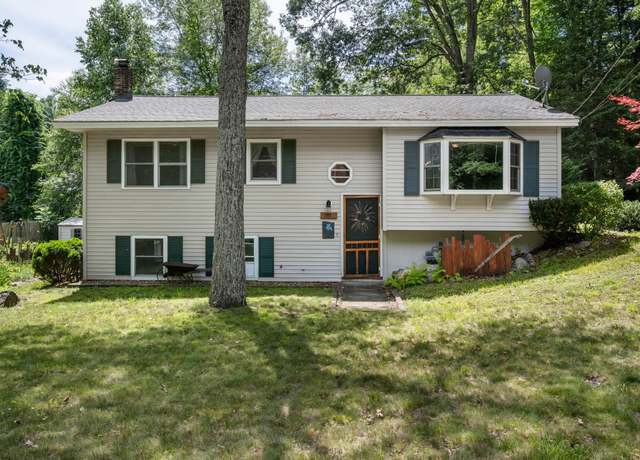 Property at 16 Jo Ellen Dr, Merrimack, NH 03054, 3 beds, 1 bath