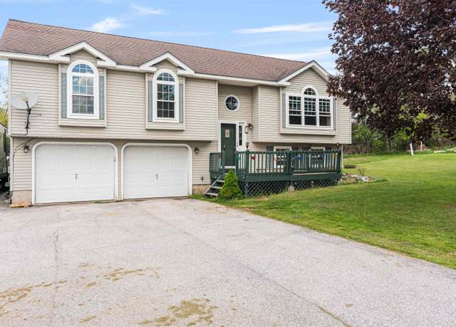 Property at 9 Tanglewood Dr, St. Albans Town, VT 05478, 3 beds, 1.5 baths