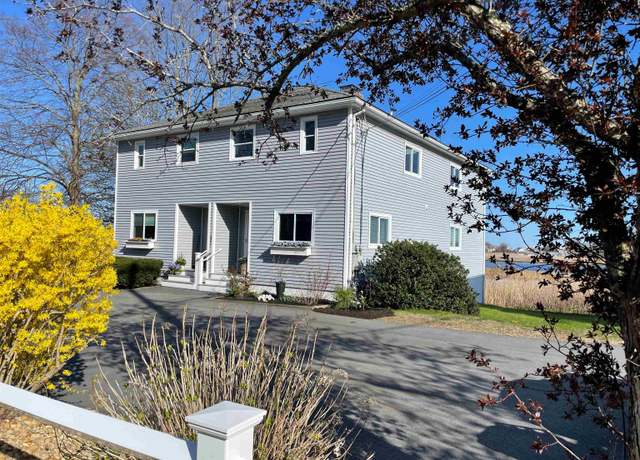 Property at 481 High St #5, Hampton, NH 03842, 2 beds, 1.5 baths