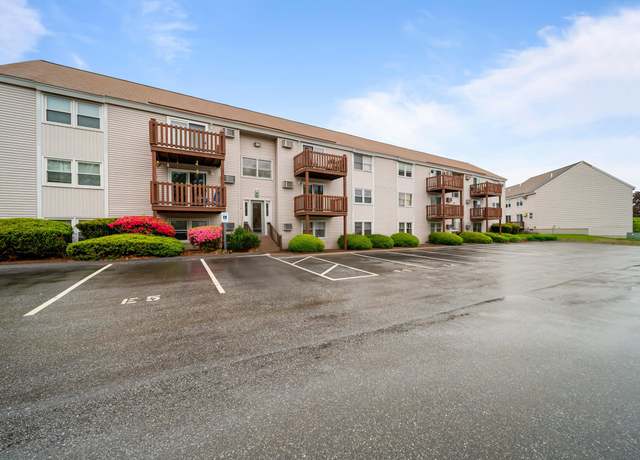 Property at 205 Circle Rd #2, Manchester, NH 03103, 2 beds, 1 bath