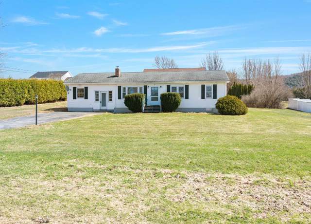 Property at 9 Thorpe Avenue Ext, St. Albans Town, VT 05478, 3 beds, 1 bath