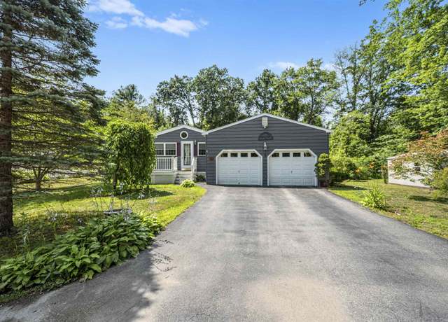 Property at 12 Autumn Cir, Plaistow, NH 03865, 3 beds, 1 bath