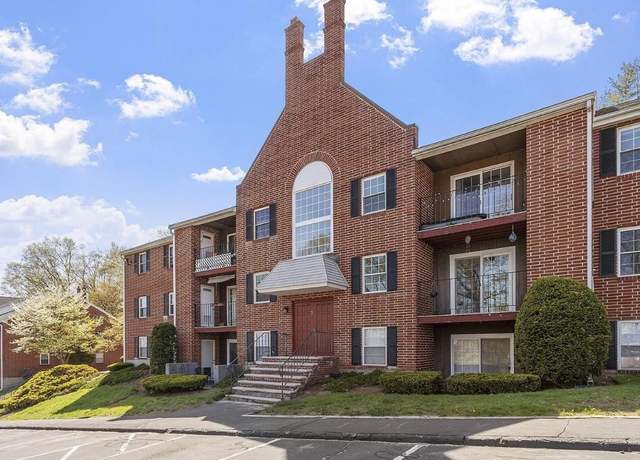 Property at 7 Louisburg Sq #5, Nashua, NH 03060, 2 beds, 1.5 baths