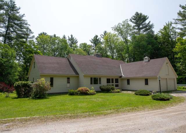 Property at 573 Middletown Rd, Londonderry, VT 05148, 4 beds, 3.5 baths