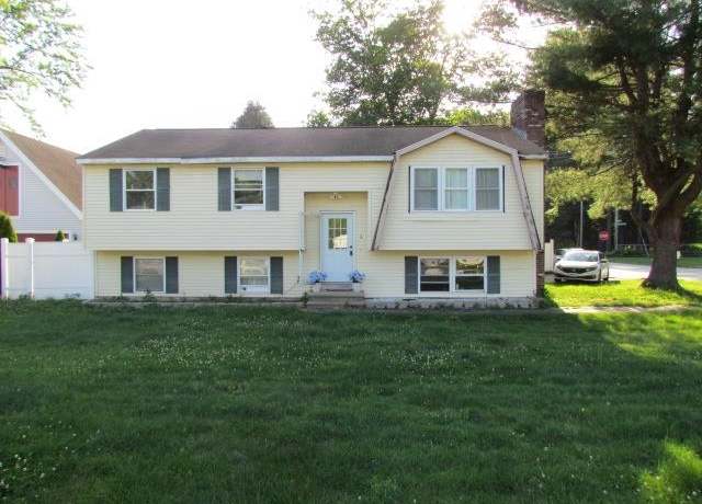 Property at 1 Faith Ln, Manchester, NH 03103, 4 beds, 2 baths