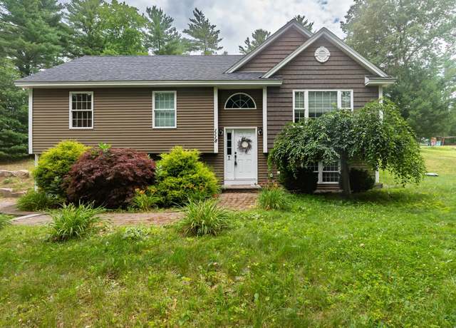 Property at 1118 Bodwell Rd, Manchester, NH 03109, 3 beds, 2 baths